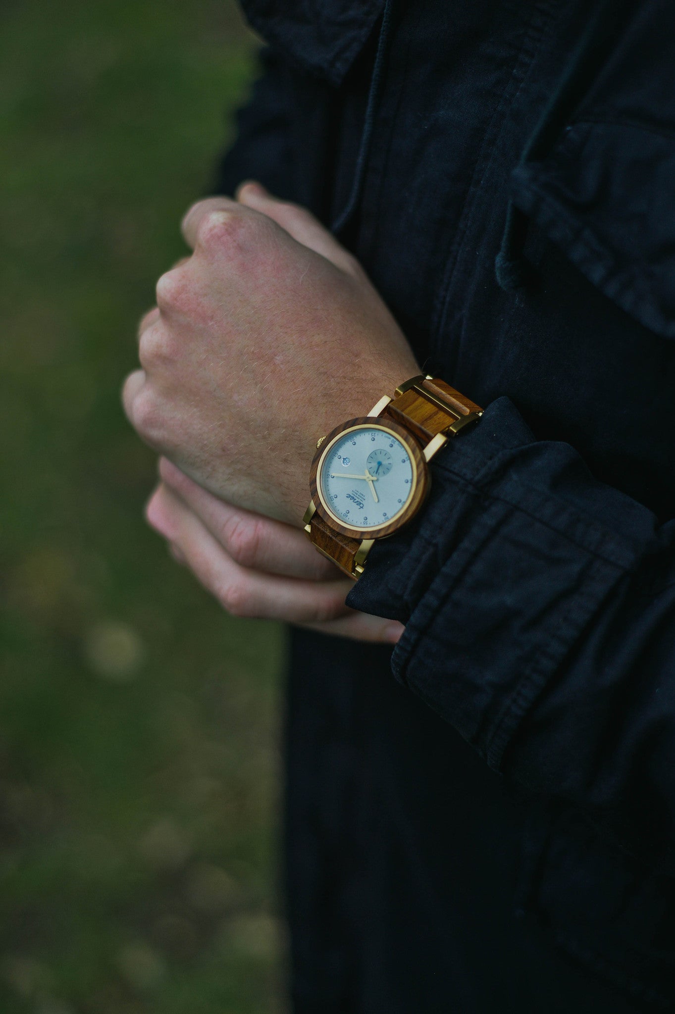 Walnut/Black